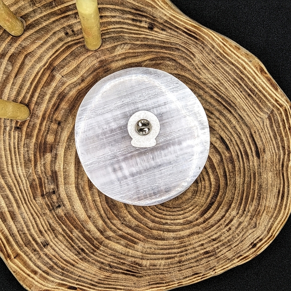 Crystal Ball Enamel Pin - Picture 3 of 3